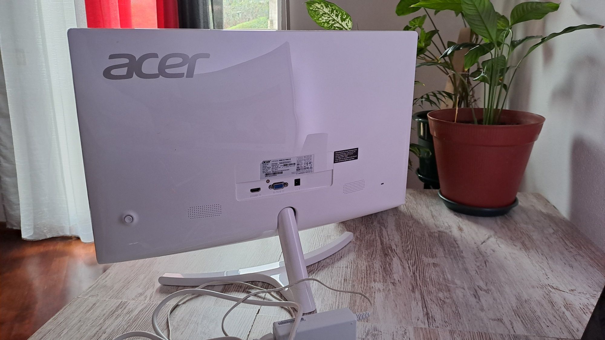 Monitor Acer Curvo