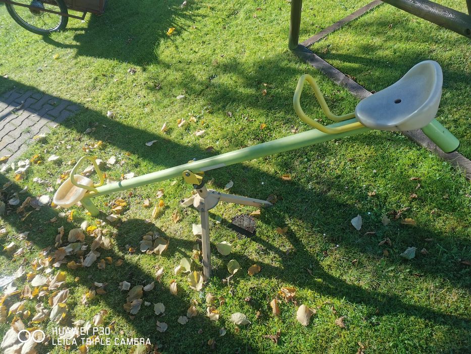 Huśtawka karuzela wachadlowa