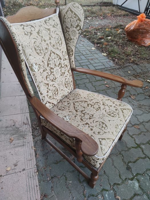 Bardzo ładny fotel.