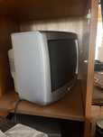 Tv antiga mas a funcionar