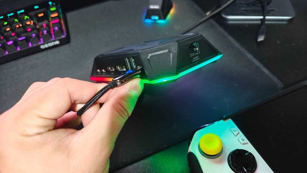 ROG Ally Z1 Extreme 2TB + Dock 12-em-1 + GripCase + Bolsa rígida
