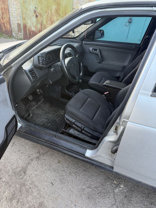 Ваз 2112 1.6 8кл в хорошому стані