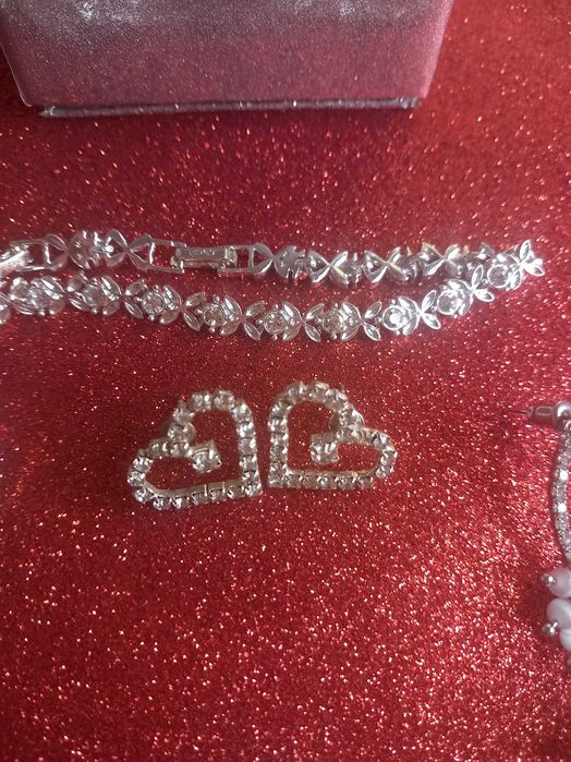 Bijuteria nova,para despachar