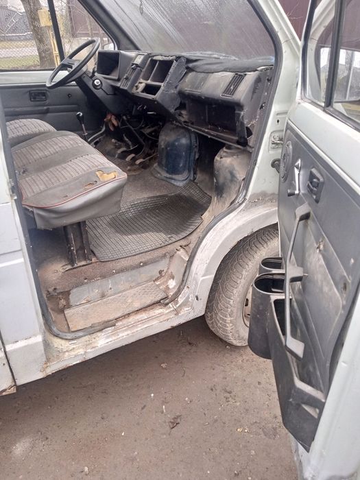 Продам бус Рено трафік