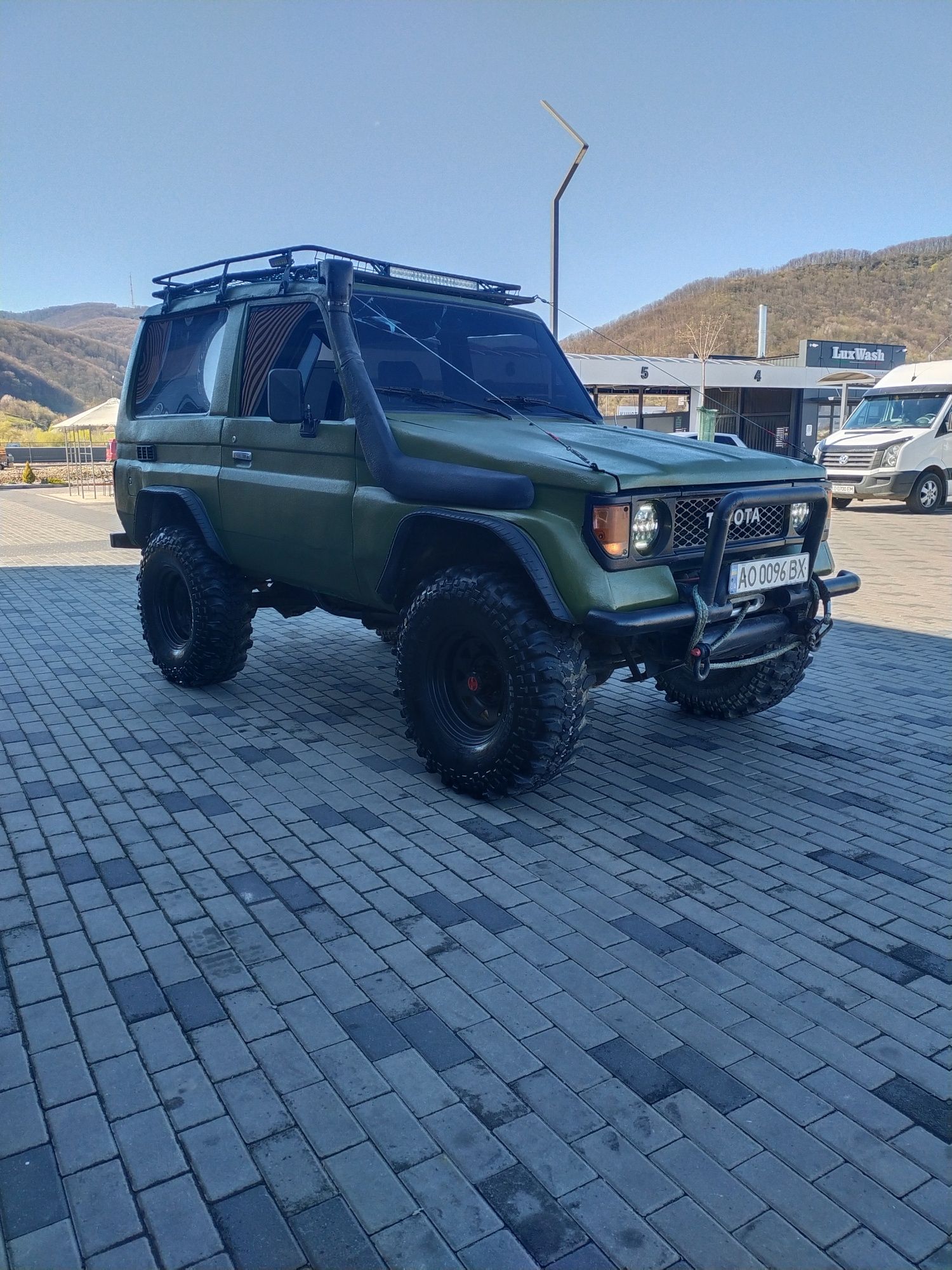 Продам легендарного Тойота  Land Cruiser  ( 70 )