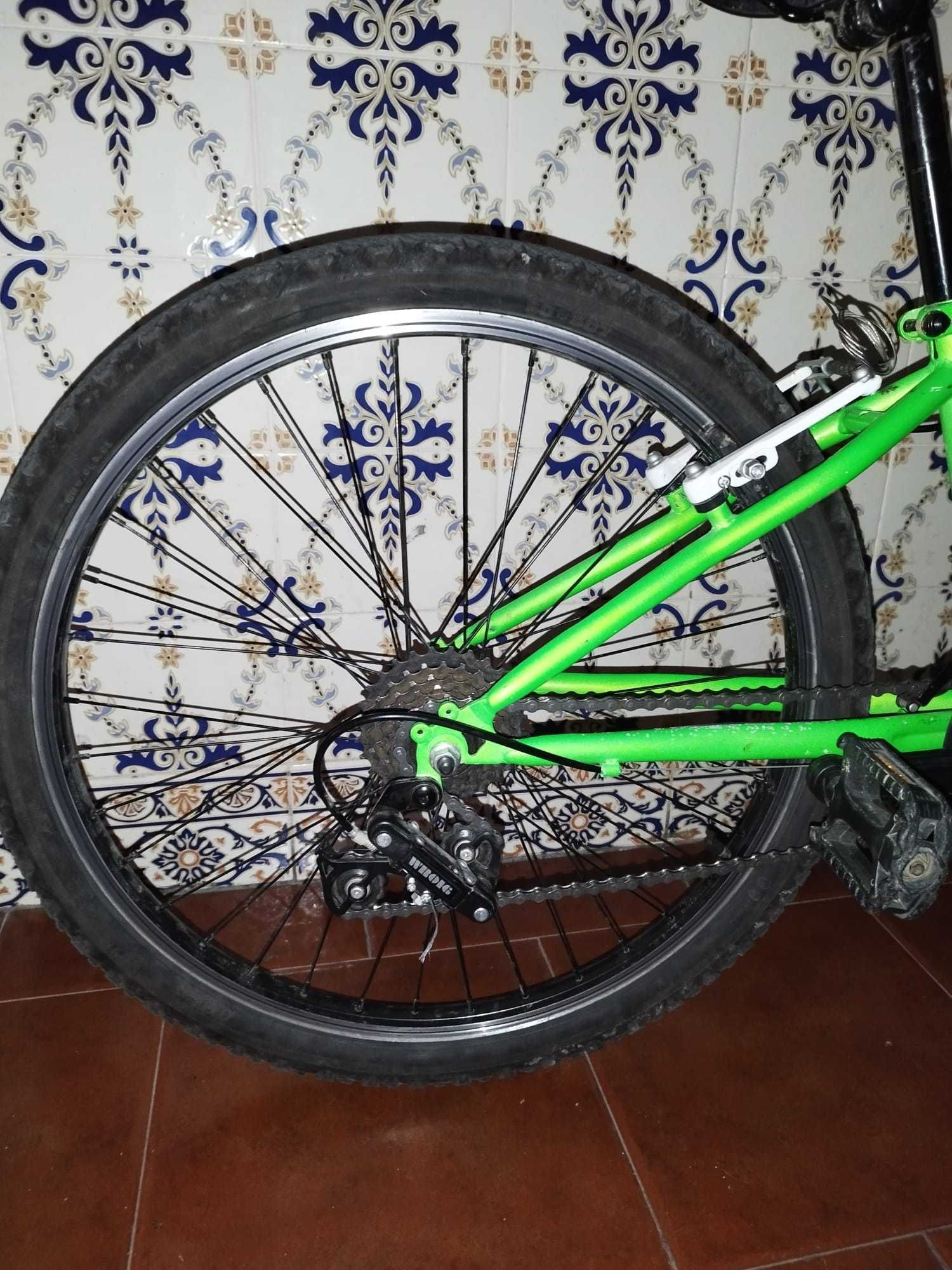 Bicicleta - Em boas condições