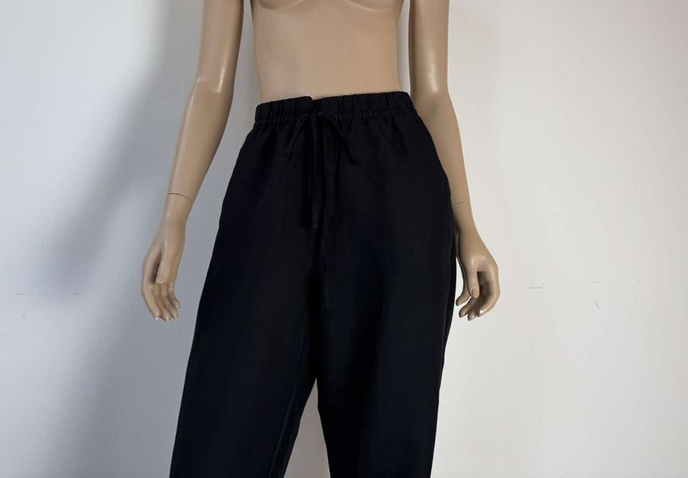 H&M premium spodnie lniane damskie S/M
46%Len
rozmiar S/M
Kolor:czarny