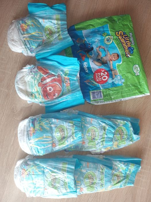 Sprzedam 8 szt. pieluch do wody marki Huggies dla dziecka 7-15 kg