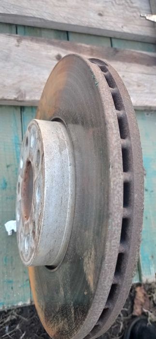 Гальмівні диски Ауди А3 2016 р.в.б/у