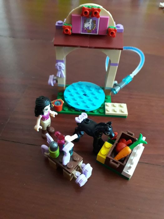 Lego Friends Emma's Foal Washing Station (41123) - Como novo