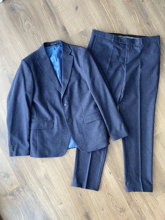 Чоловічий вовняний класичний костюм Arber