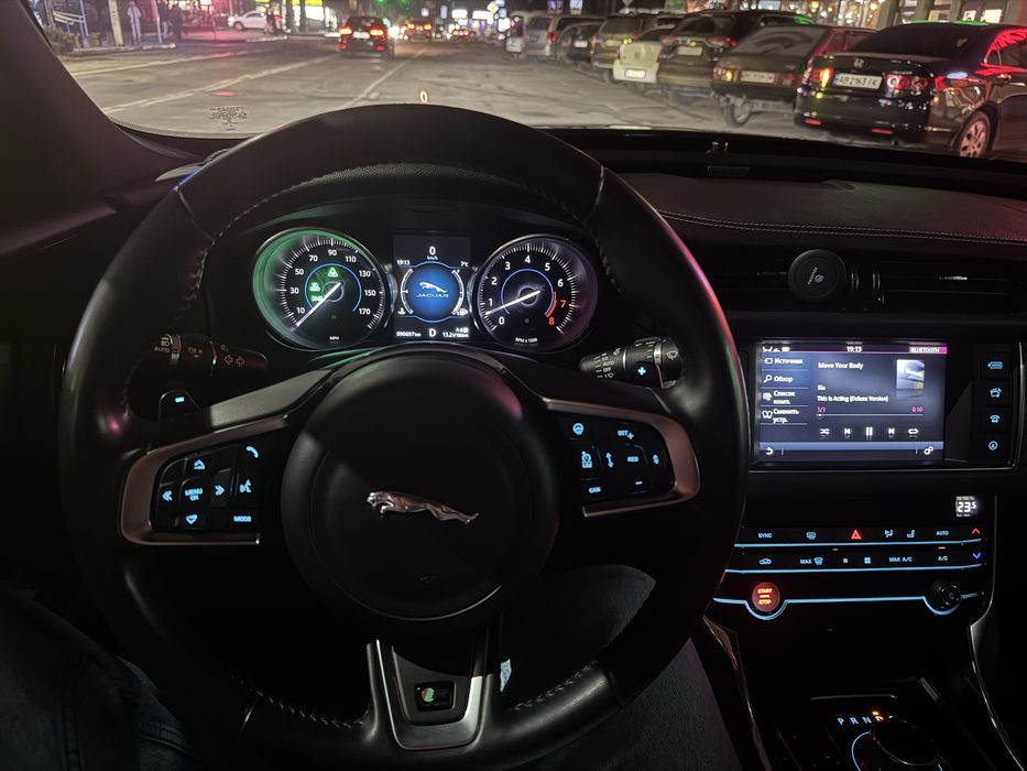 Jaguar XF 3.0 AWD R-Sport