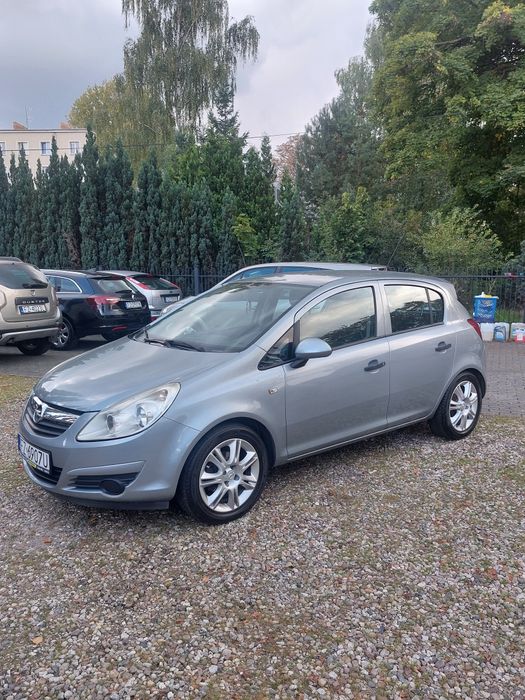 Opel Corsa 1,2 benz. 2010 r