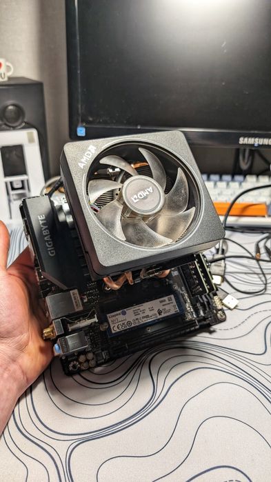 Комп'ютер, збірка