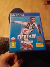 Sprzedam grę Fifa 19