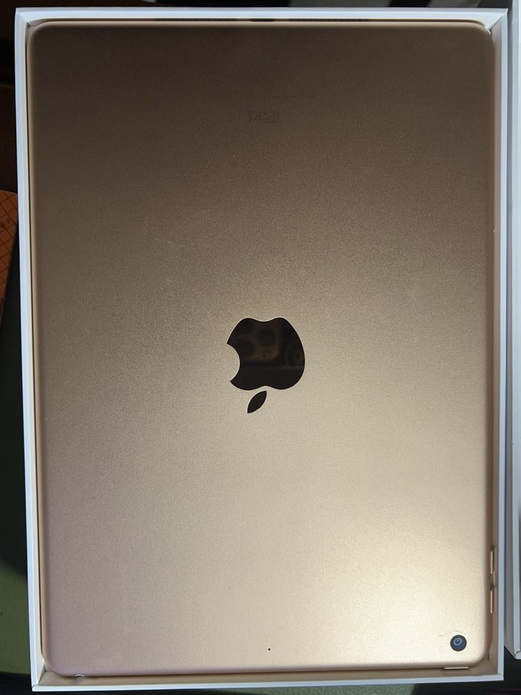 ПланшетApple iPad 6thGeneration A1893 33GB Rose Gold выпущен 07.2019г.
