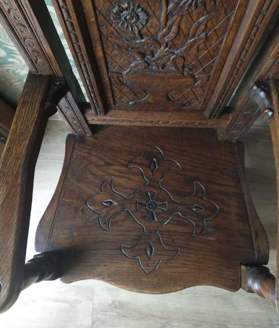 Stary rzezbiony fotel antyk