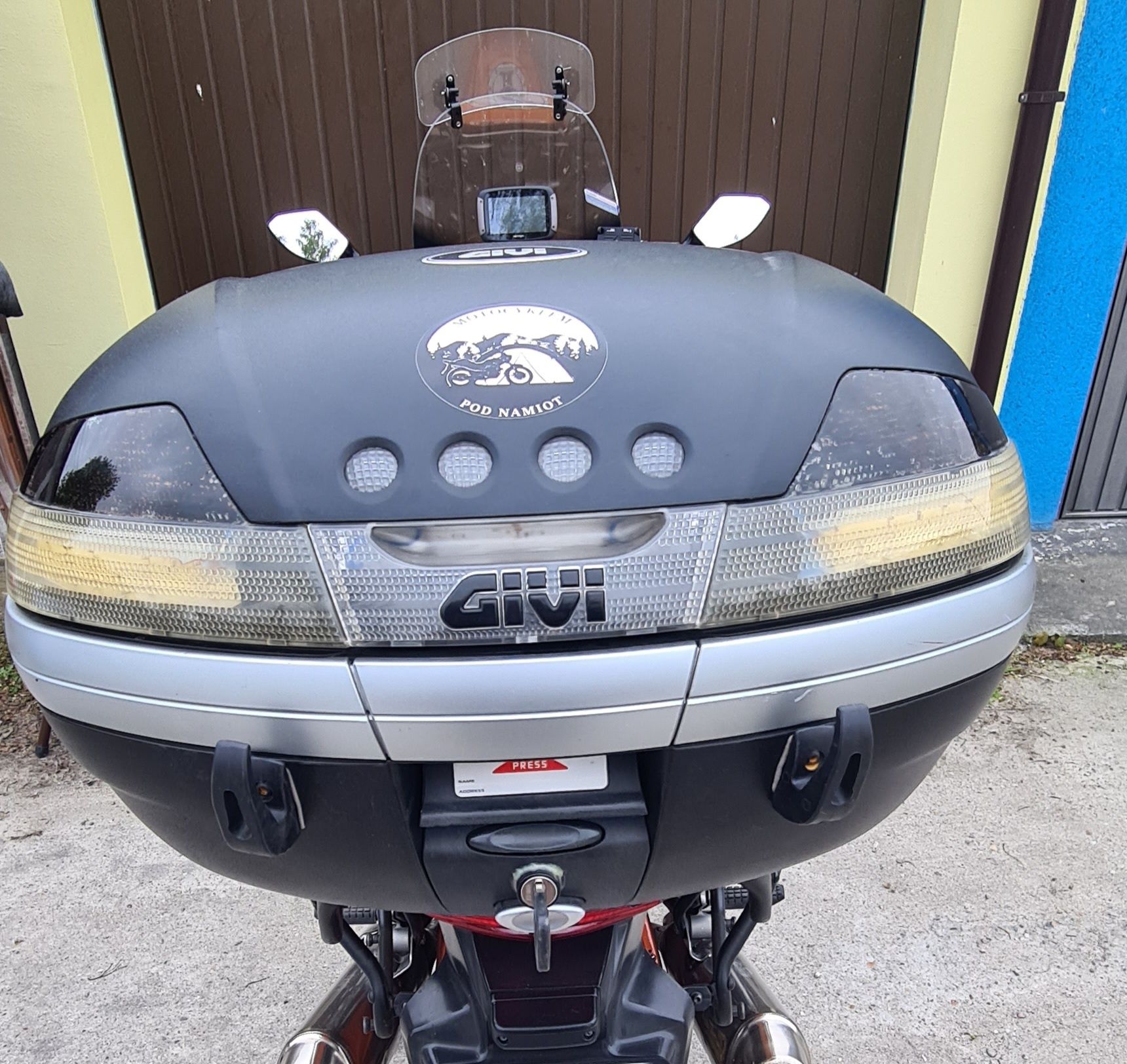 Kufer centralny Givi V46