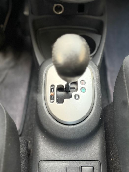 Toyota Yaris D-4D Automático