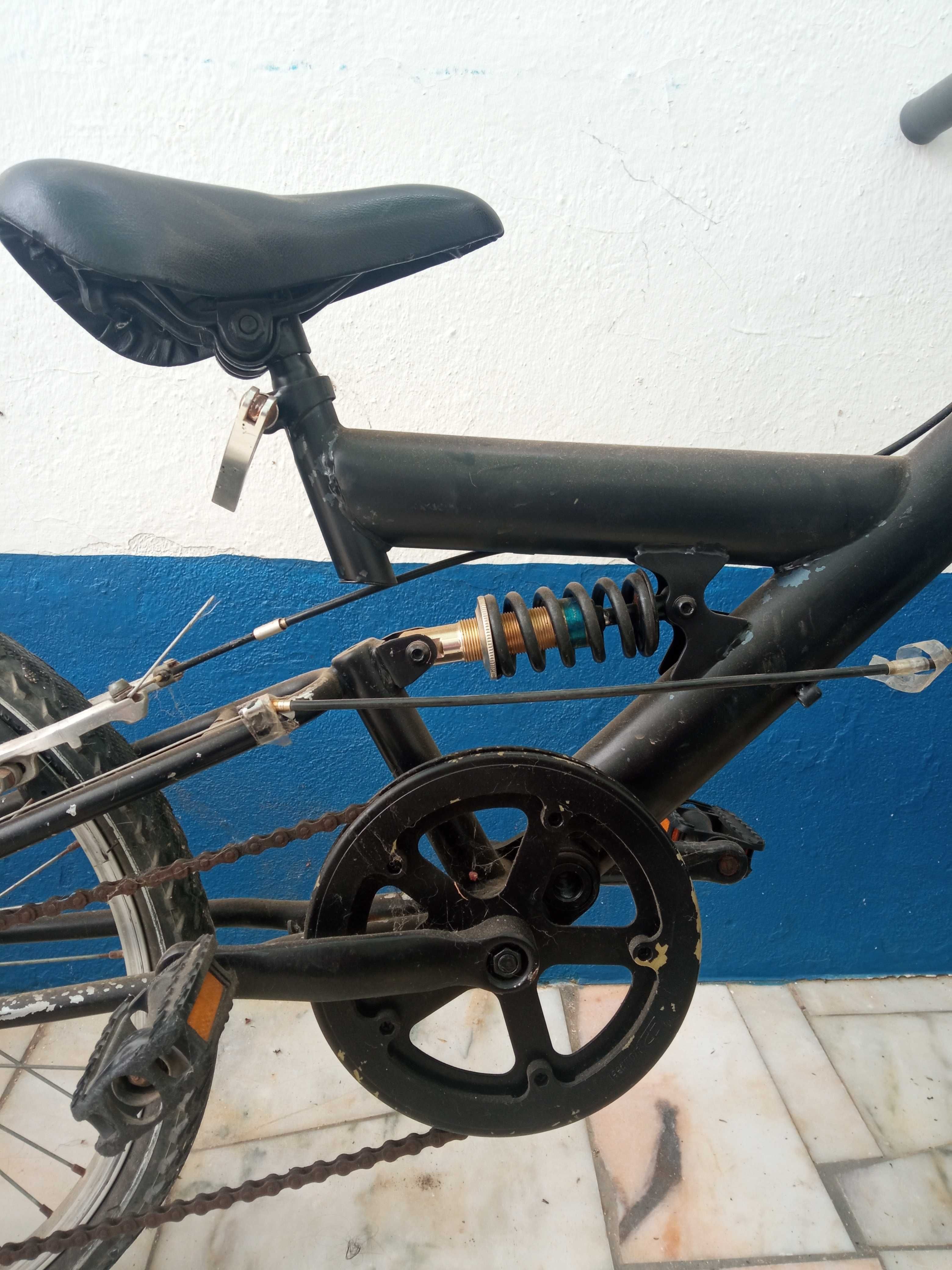 Bicicleta com amortecedor criança