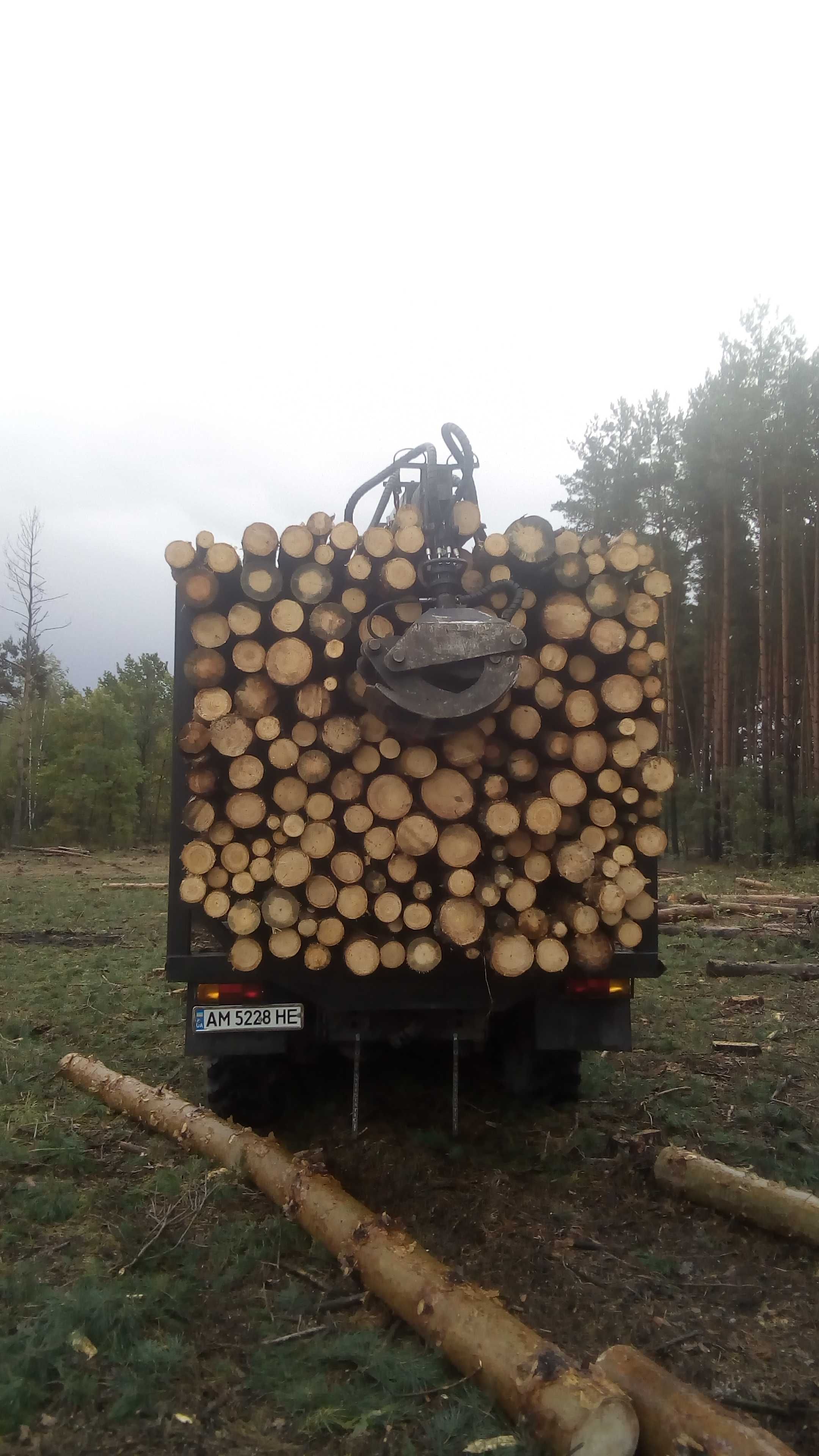 Дрова різних порід. Різані рубані метровки.