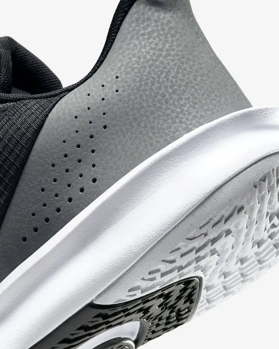 Кросівки Nike Precision 7 Asuna Trainer DN (FN4322-005) (40р по 49.5р)