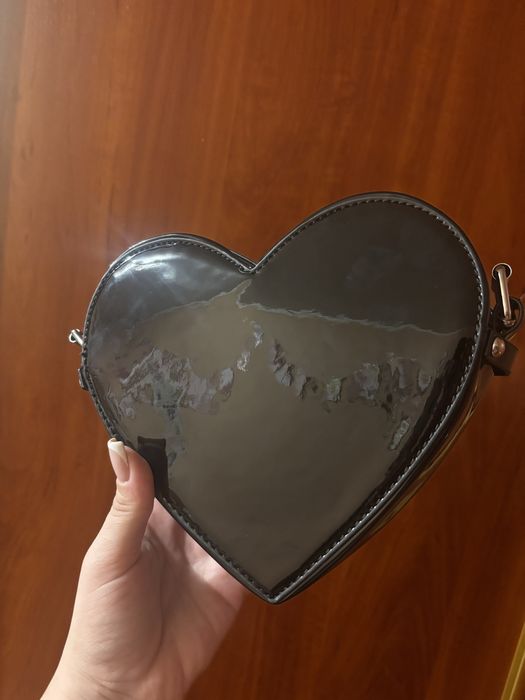 Новая лаковая сумка