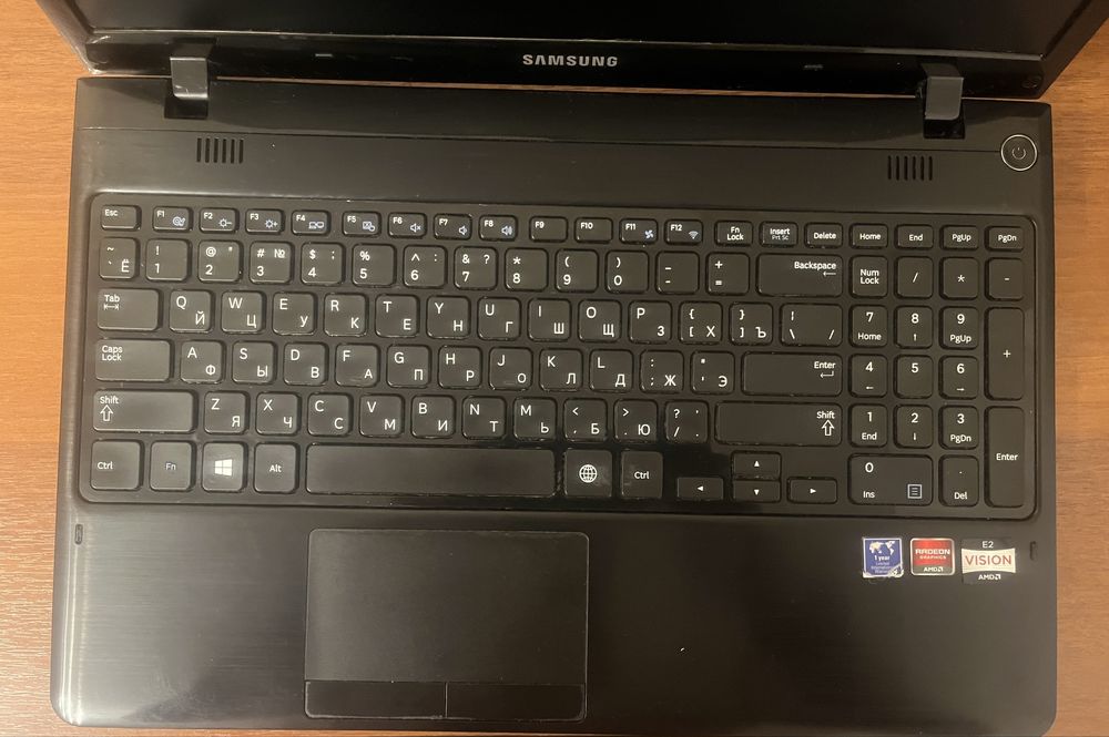 Ноутбук Samsung S3 355E