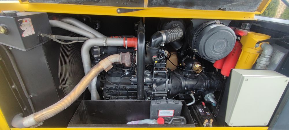 Zamiana minikoparka | Kompresor sprężarka Kaeser M121 10 bar 10m³