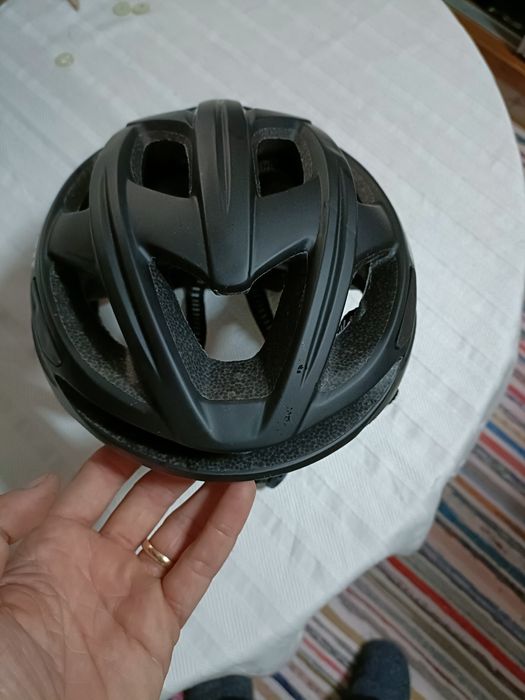 Capacete ciclismo Giant com luz