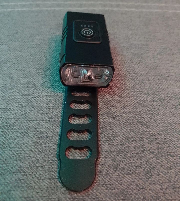 Box lampek rowerowych LED przód i tył ładowanych na kabelki USB