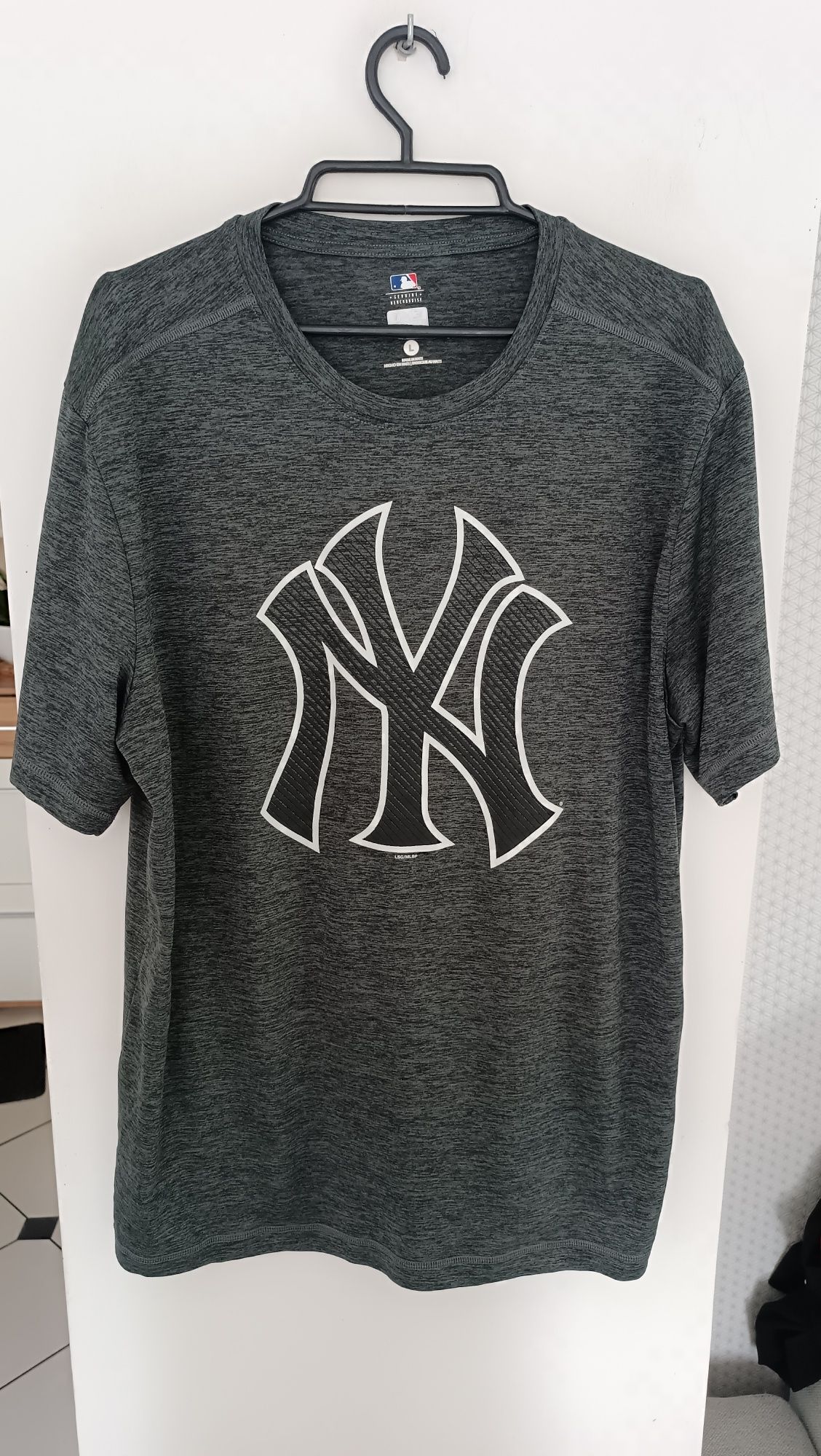 Koszulka sportowa baseball Genuine New York Yankess roz L