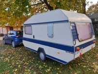 Urocza retro przyczepa kempingowa Kip Caravan KL390T z 1983 roku