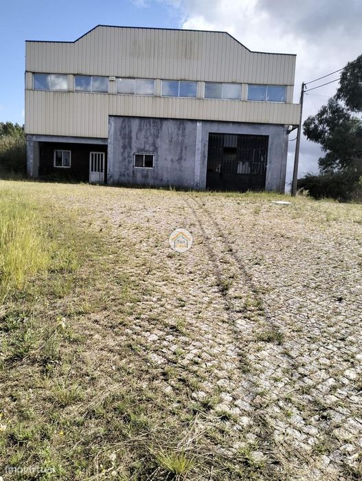 Fantástico Armazém para Investimento – Silvares, Lousada