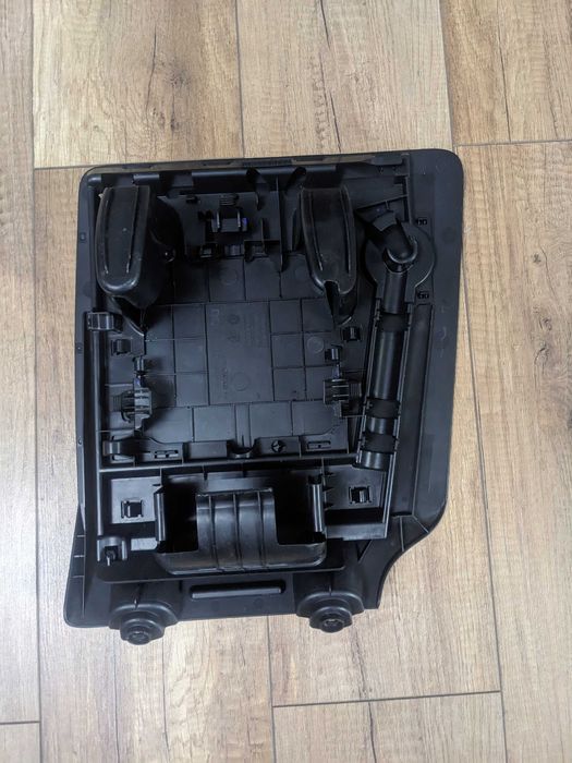 Кришка бардачку компресора Smart 453 (A4536845700 \ A4536804803)