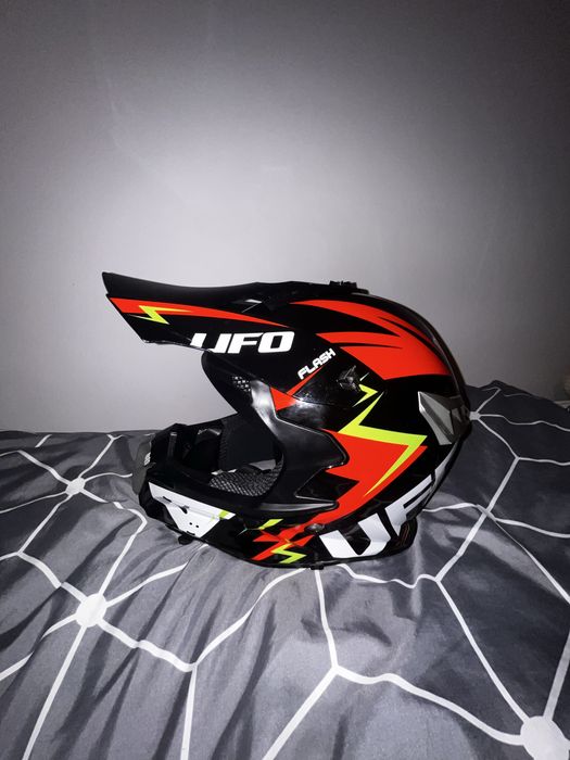 Kask XTR ufo! Rozmiar L bez wypadkowy