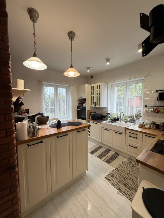 Продаж будинку близько центру Ужгорода