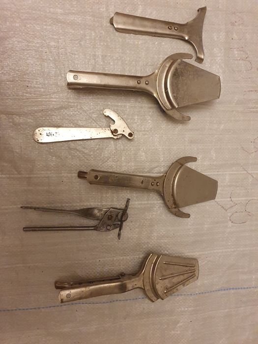 Машинка закаточная для консервирования крышки