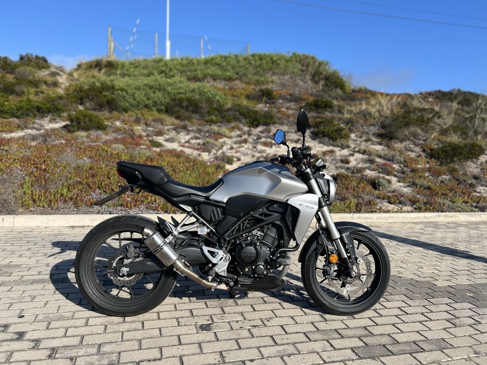 Honda CB300R c/ extras