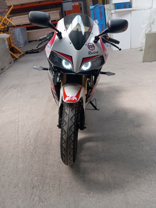 125CC foster  R9