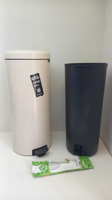 Kosz pedałowy brabantia 30l (1)