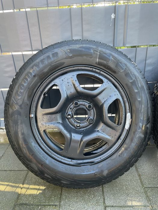 Kola zimowe Jeep Renegade 16” czarne stalowe TPMS OEM