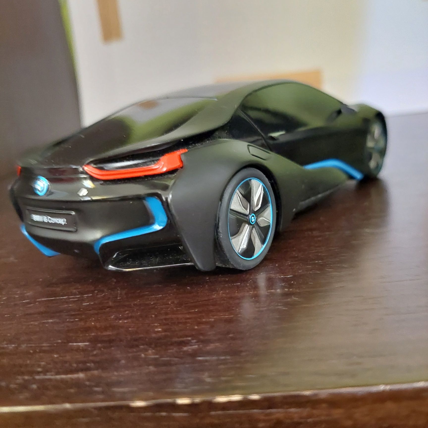 Carro telecomandado BMW I8