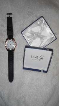 Женские наручные часы чёрные со стразами на подарок годинник