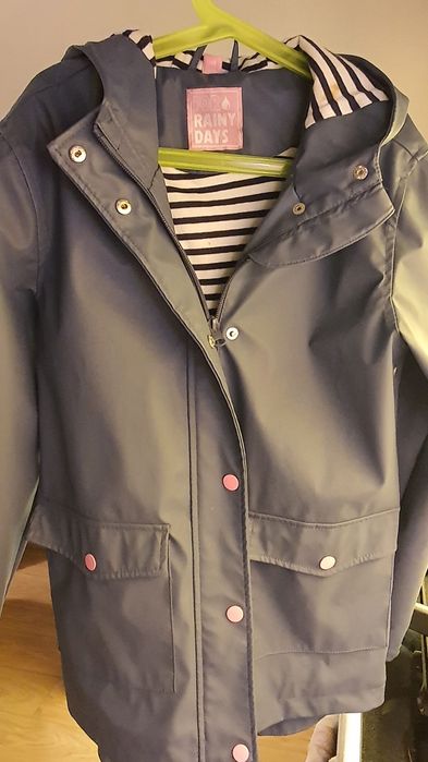 Kurtka przeciwdeszczowa 146 cm