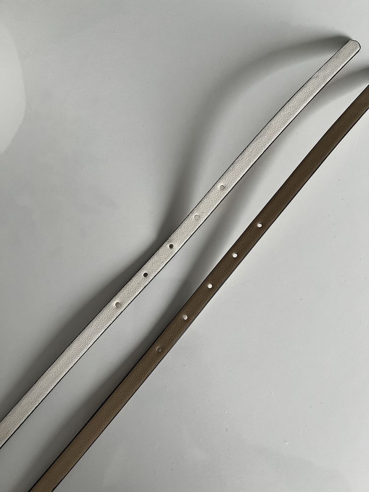 Dwa paski ze złotą klamrą, rozmiar S -93cm, beżowy/biały