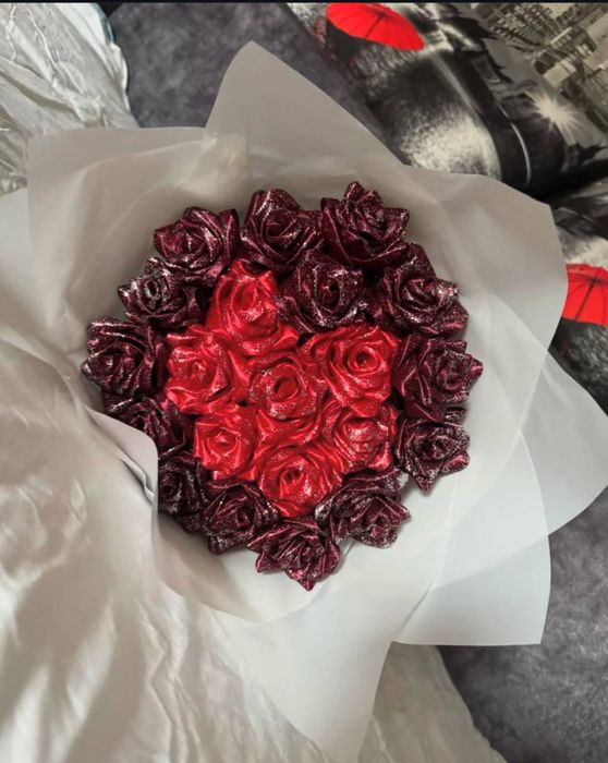 Букети на замовлення із штучних квітів