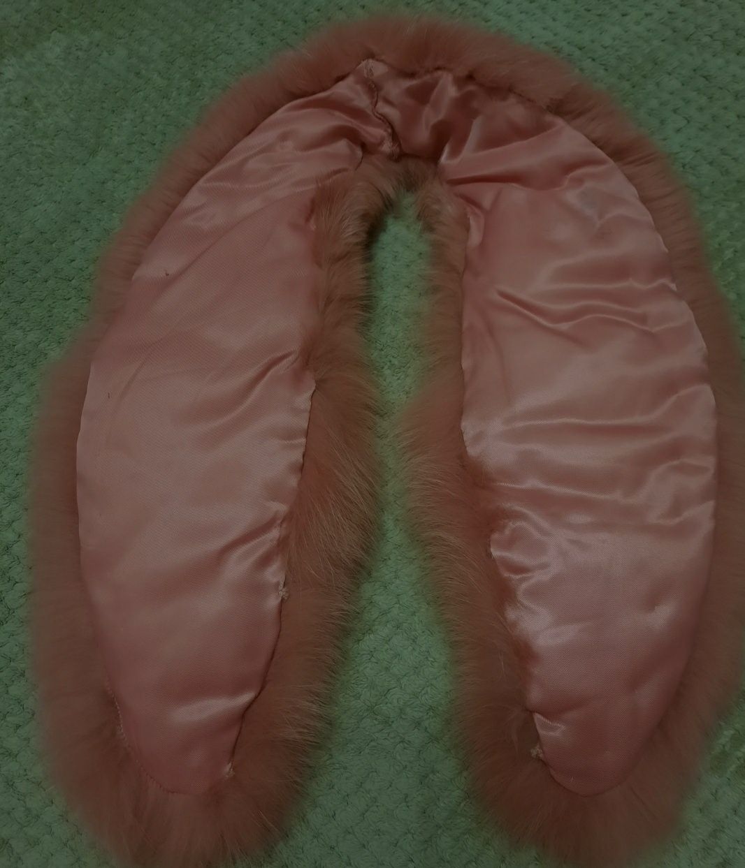 Воротник из песца.