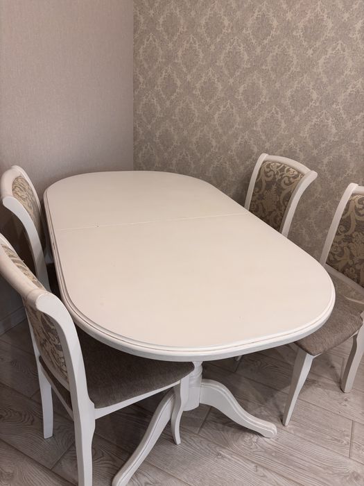 Продам стол и стулья б/у