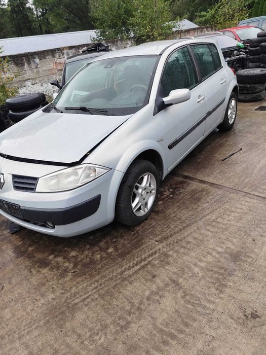 Posiadam czesci renault megane 2   1.6  16v